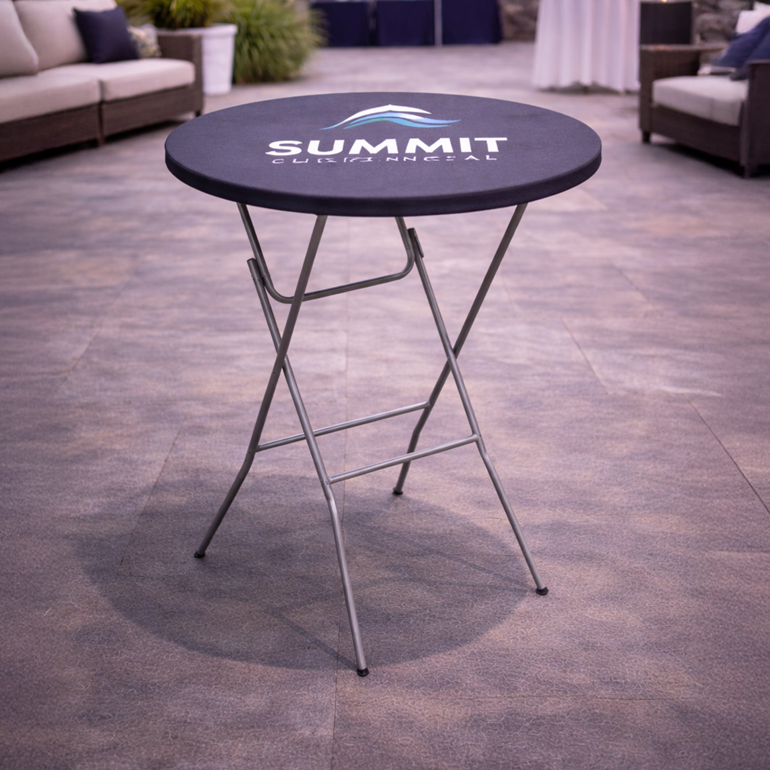 505_Round Table Toppers Lifestyle Image
